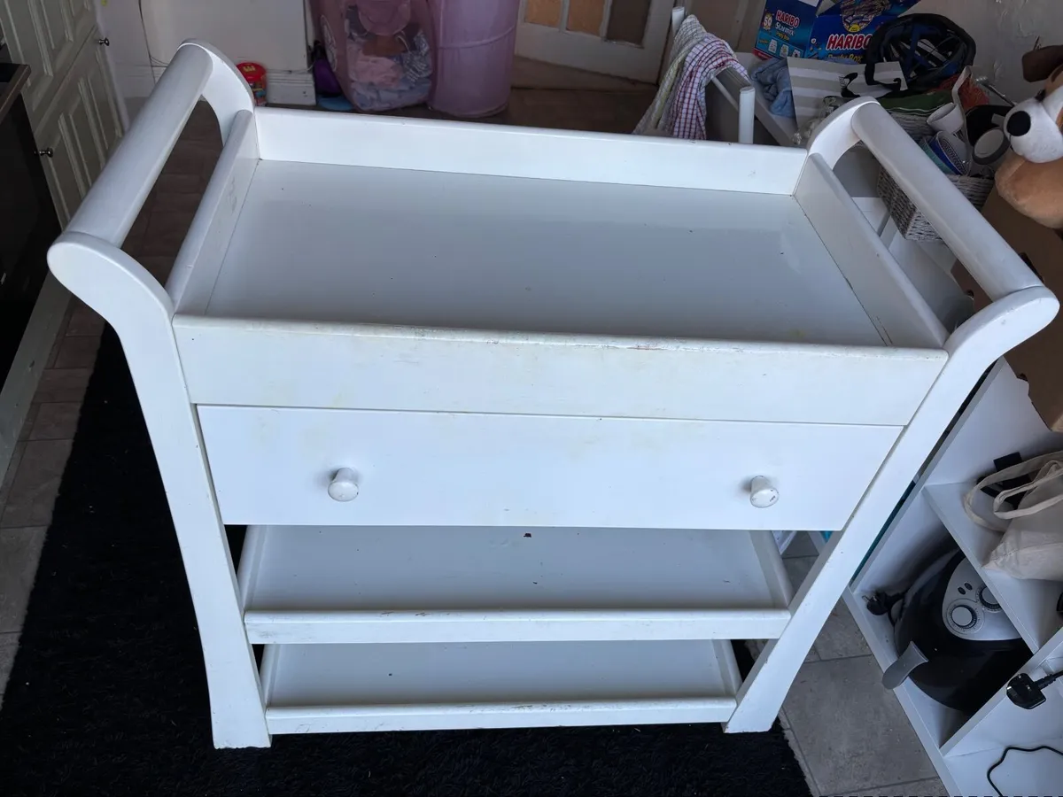 Baby changing unit - Image 3