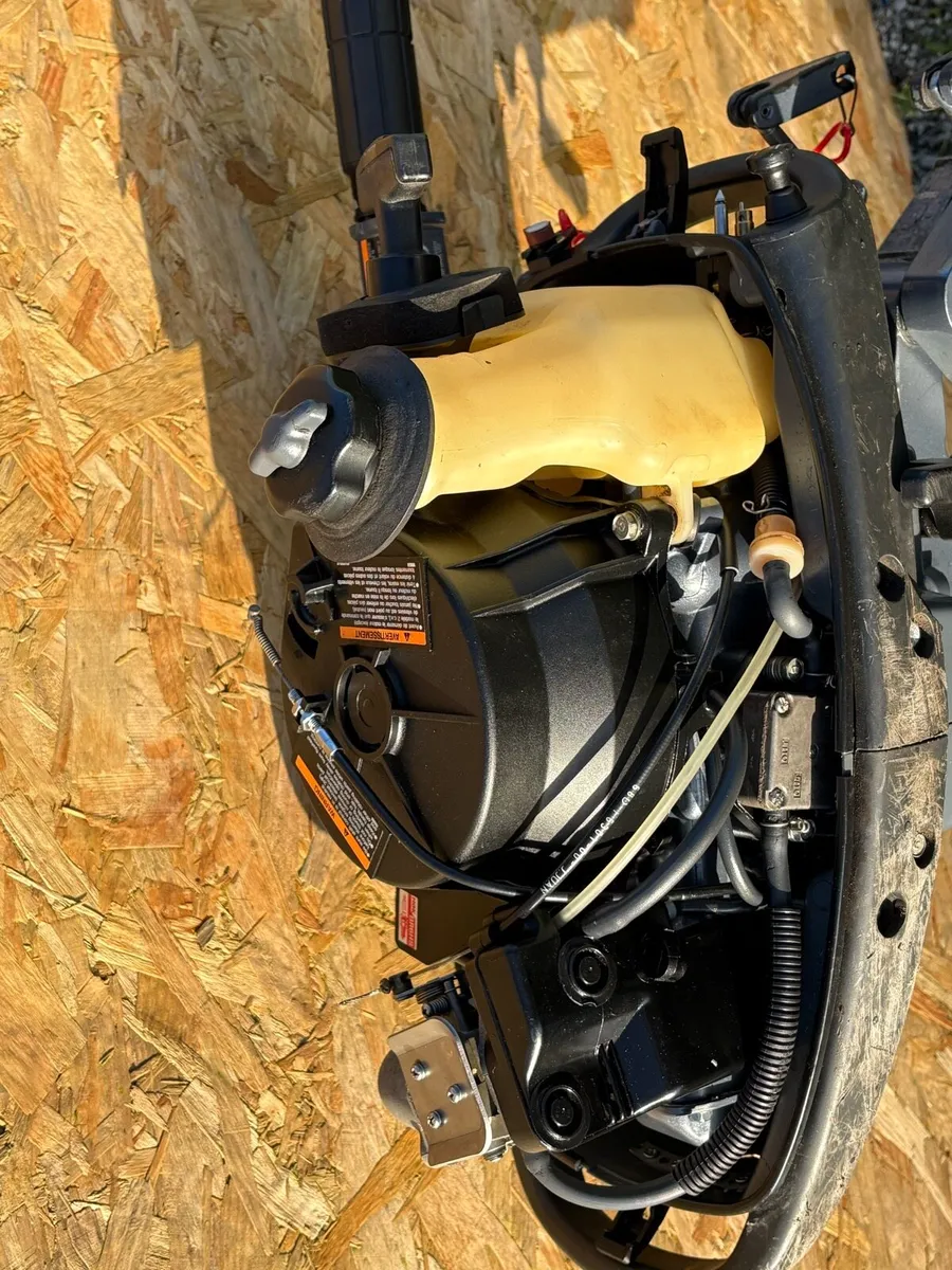 Yamaha 4hp outboard - Image 4