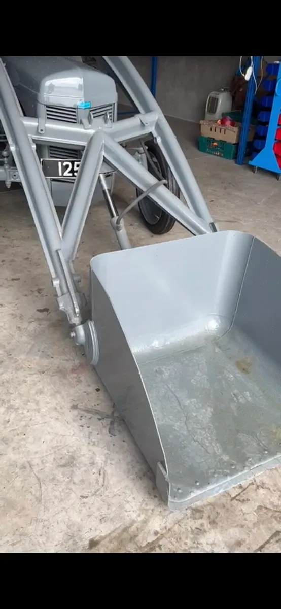 Grey TEF fergie vintage tractor banana loader mint - Image 1