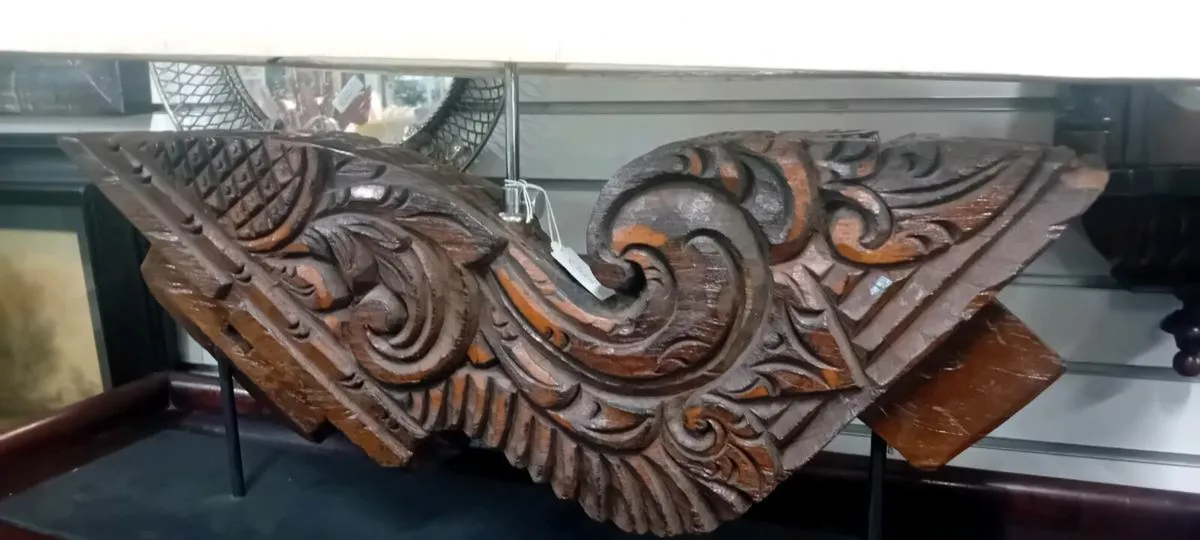 Antique Indonesian Carving TablecLamp - Image 2