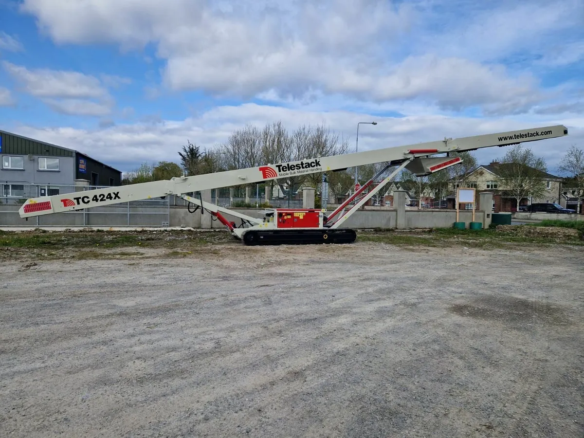 Telestack Tracked Conveyors - Image 1