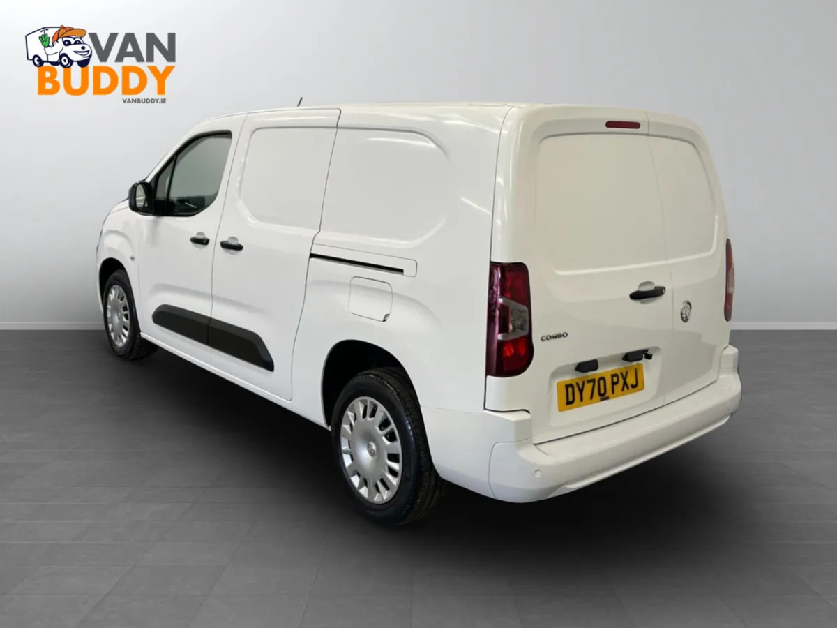 2020 Vauxhall Combo Panel Van - Image 4