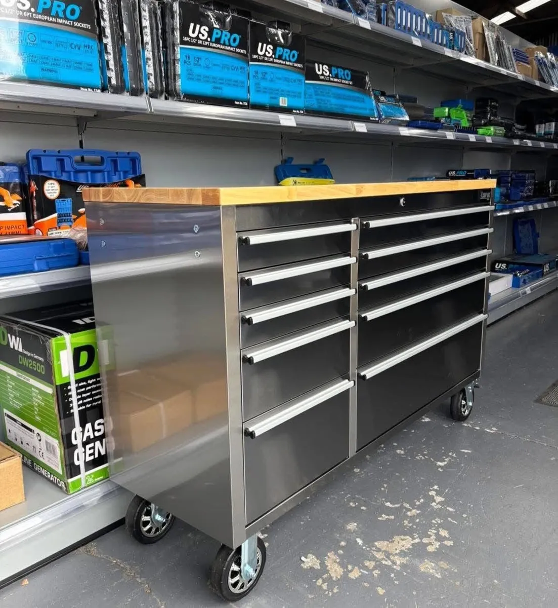 BRAND NEW 55inch 10 DRAWER WORK BENCH TOOL CHEST - Image 1