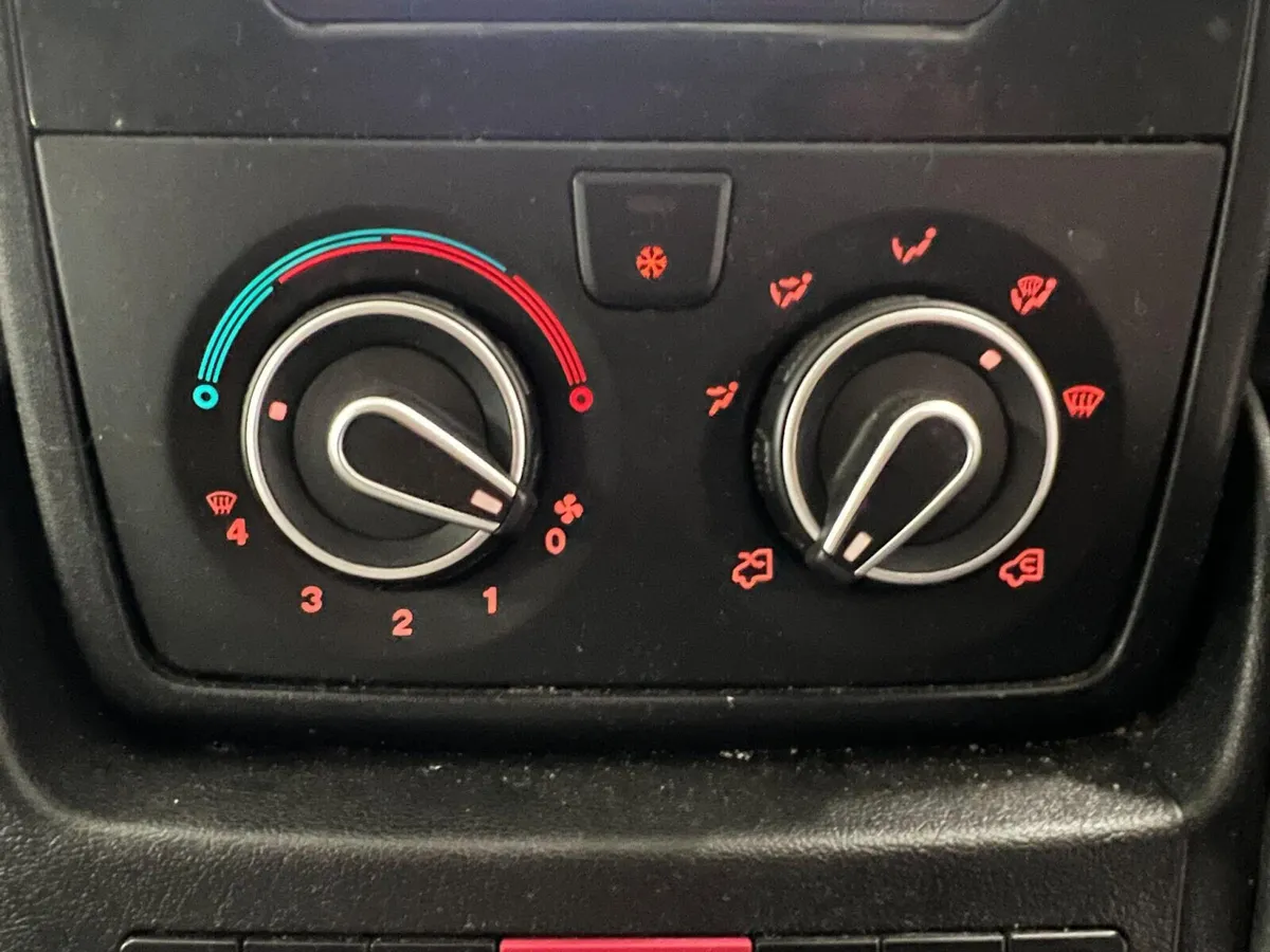 2020 Citroen Relay Extra High Roof Panel Van - Image 3