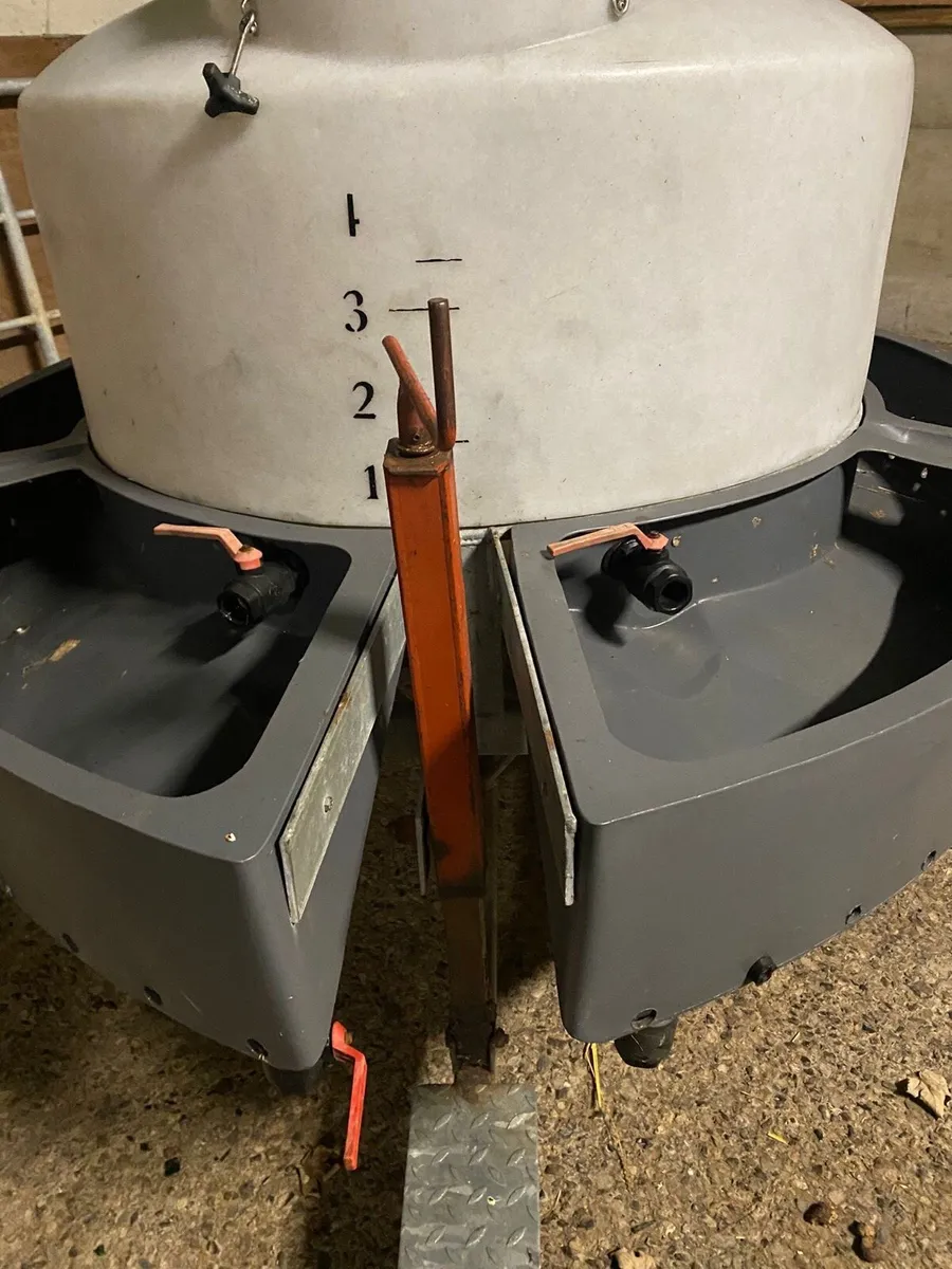 Mobile milk feeder - Image 2