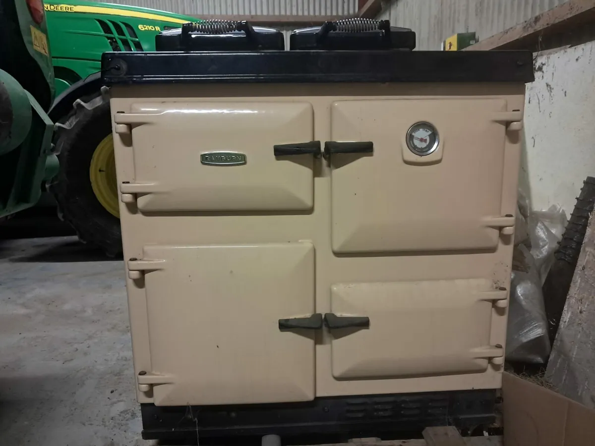 Rayburn oil range - Image 1