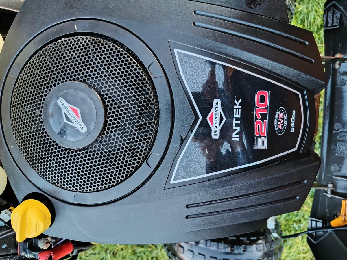 Stiga ride on lawnmower - Image 2