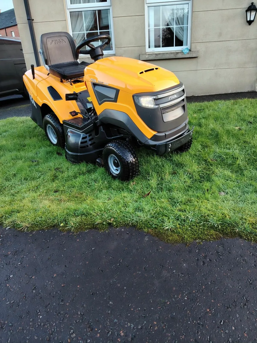 Stiga ride on lawnmower - Image 3
