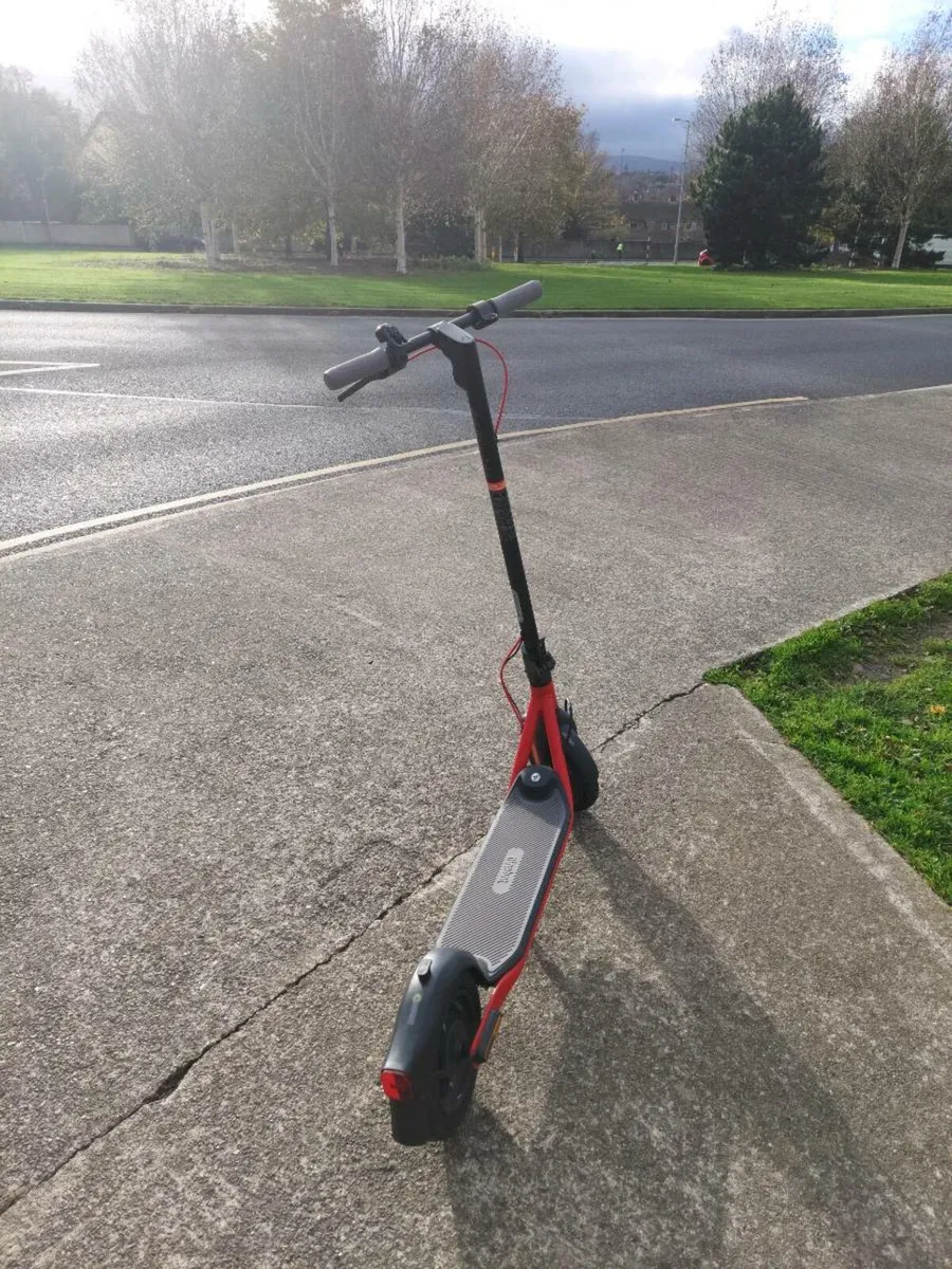 Segway Ninebot D38 Electric Scooter – Charger Incl