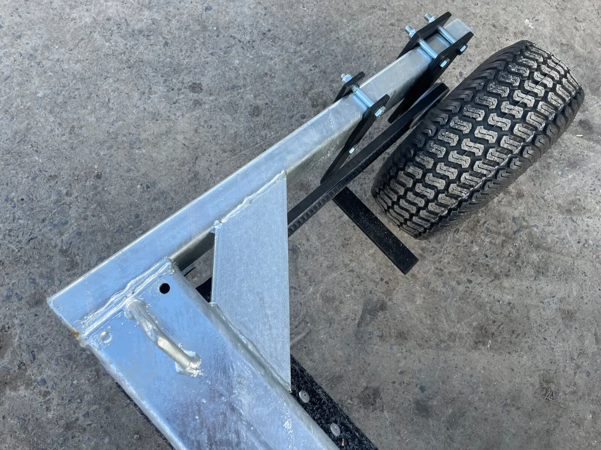 New McConnell 8FT Weedlicker - Image 3