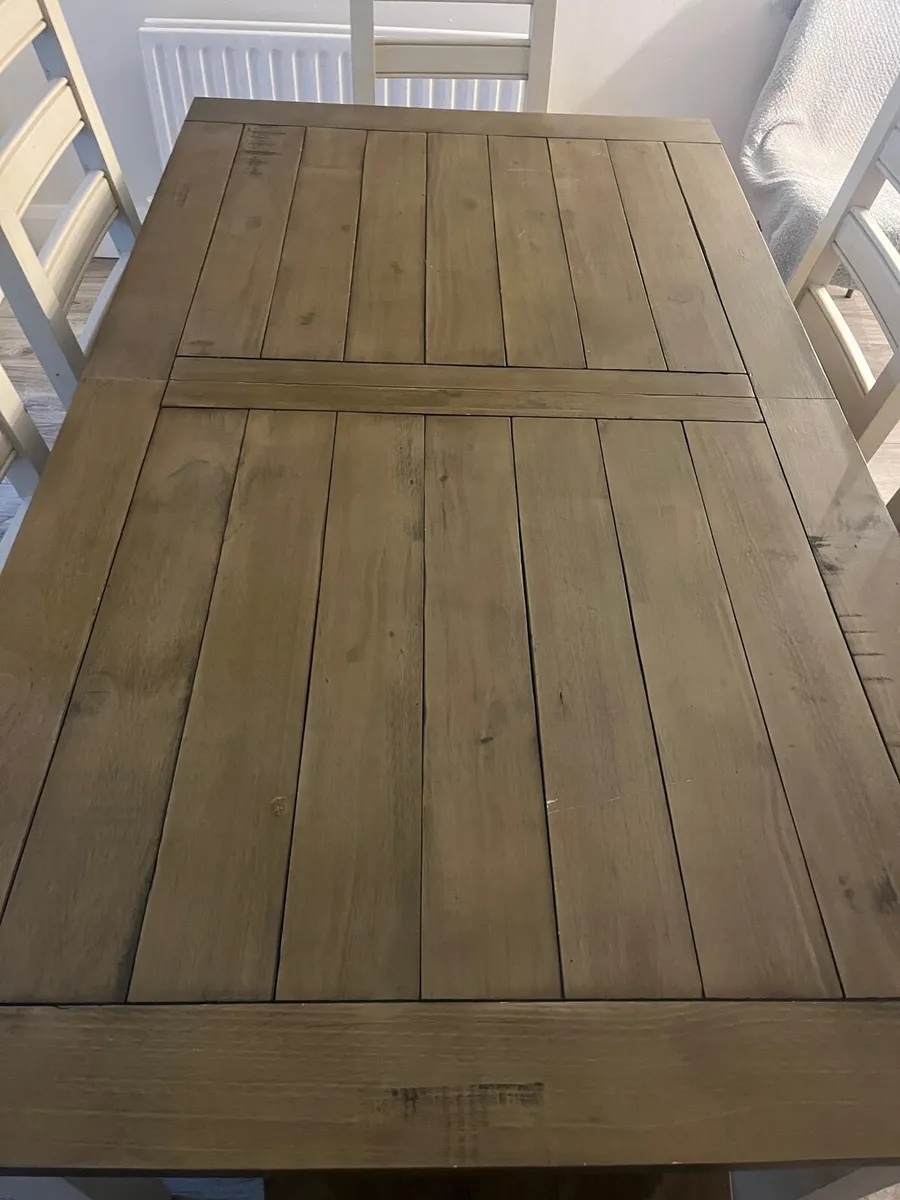 Table and 6 chairs - Image 2