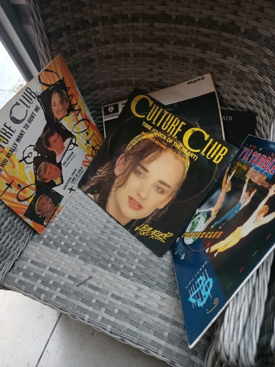 RECORDS RECORDS - Image 2