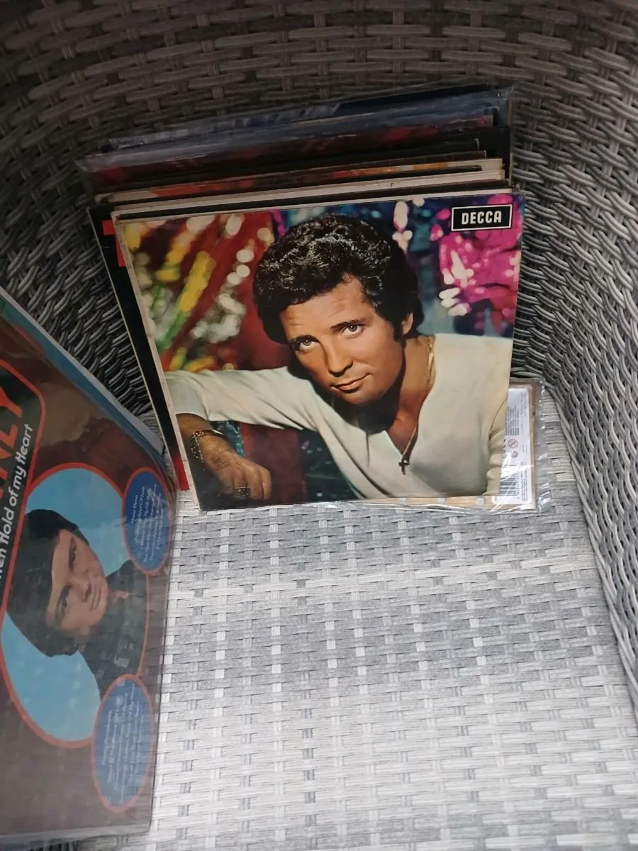 RECORDS RECORDS - Image 3