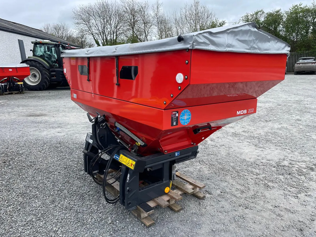 New Rauch MDS 20.2D 2 Tonne Fertilizer Spreader - Image 2