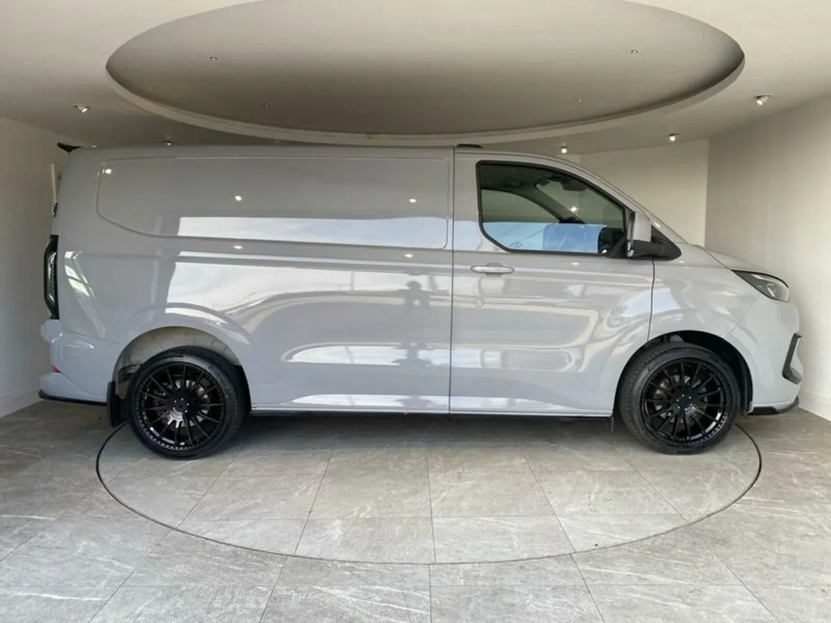 Ford Transit Custom 320 L1  FWD 2.0 EcoBlue 136ps - Image 4