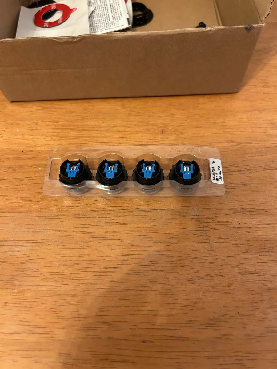 Cobra 090 Parking Sensor Kit - Image 3