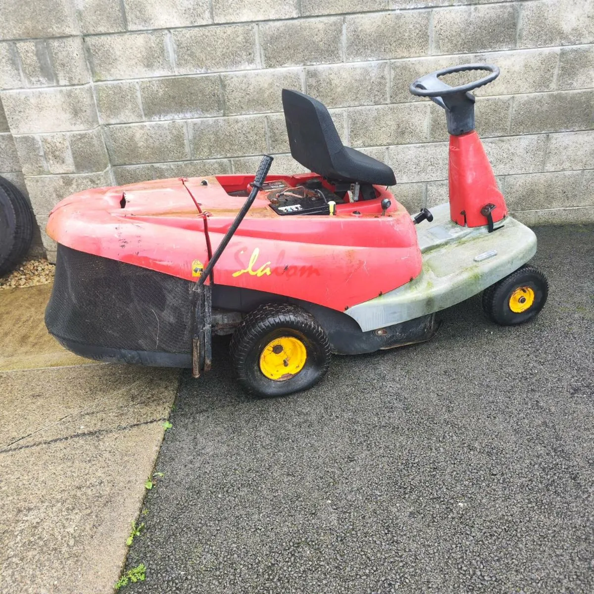 Lawnmower tractor - Image 1