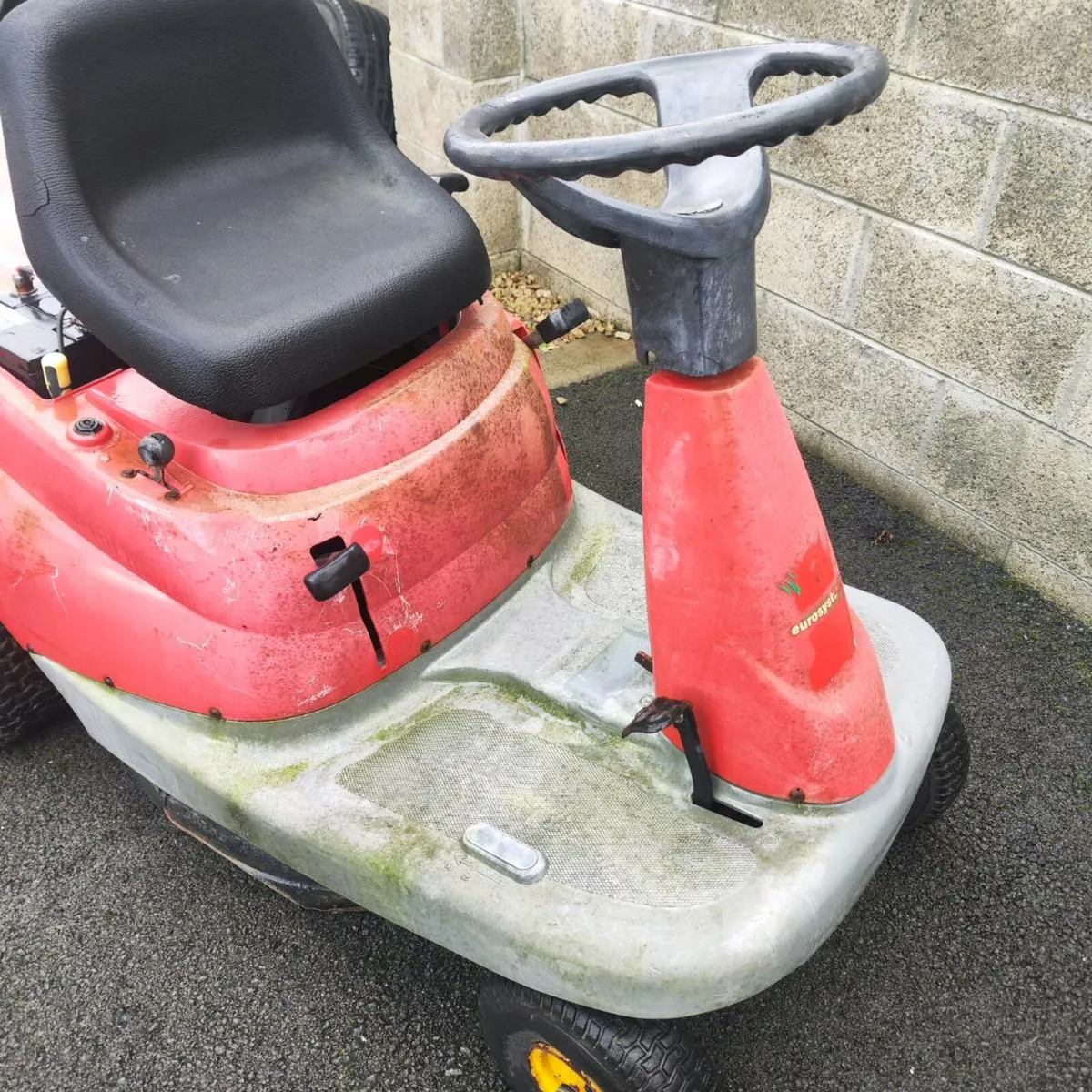Lawnmower tractor - Image 2