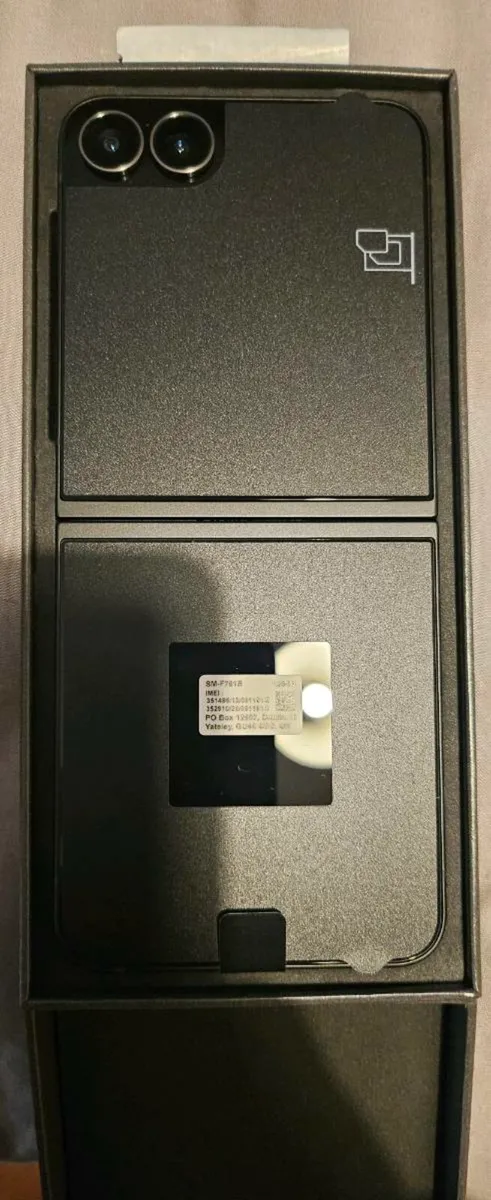Samsung flip 7FE NEW - Image 3