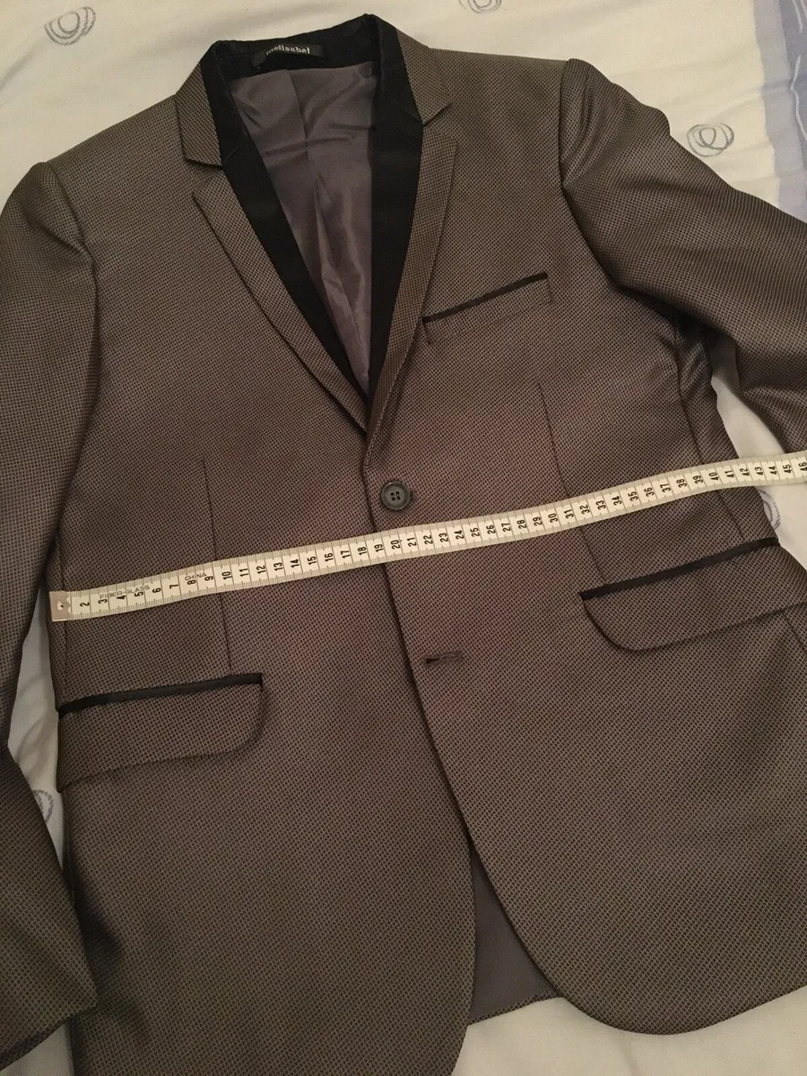 Boys communion/ occasion suit - Like New - Image 2