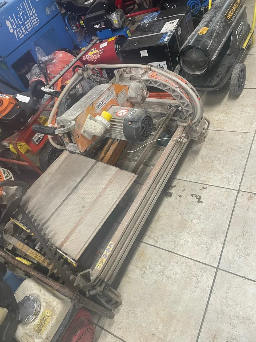 Tile cutter - Image 1