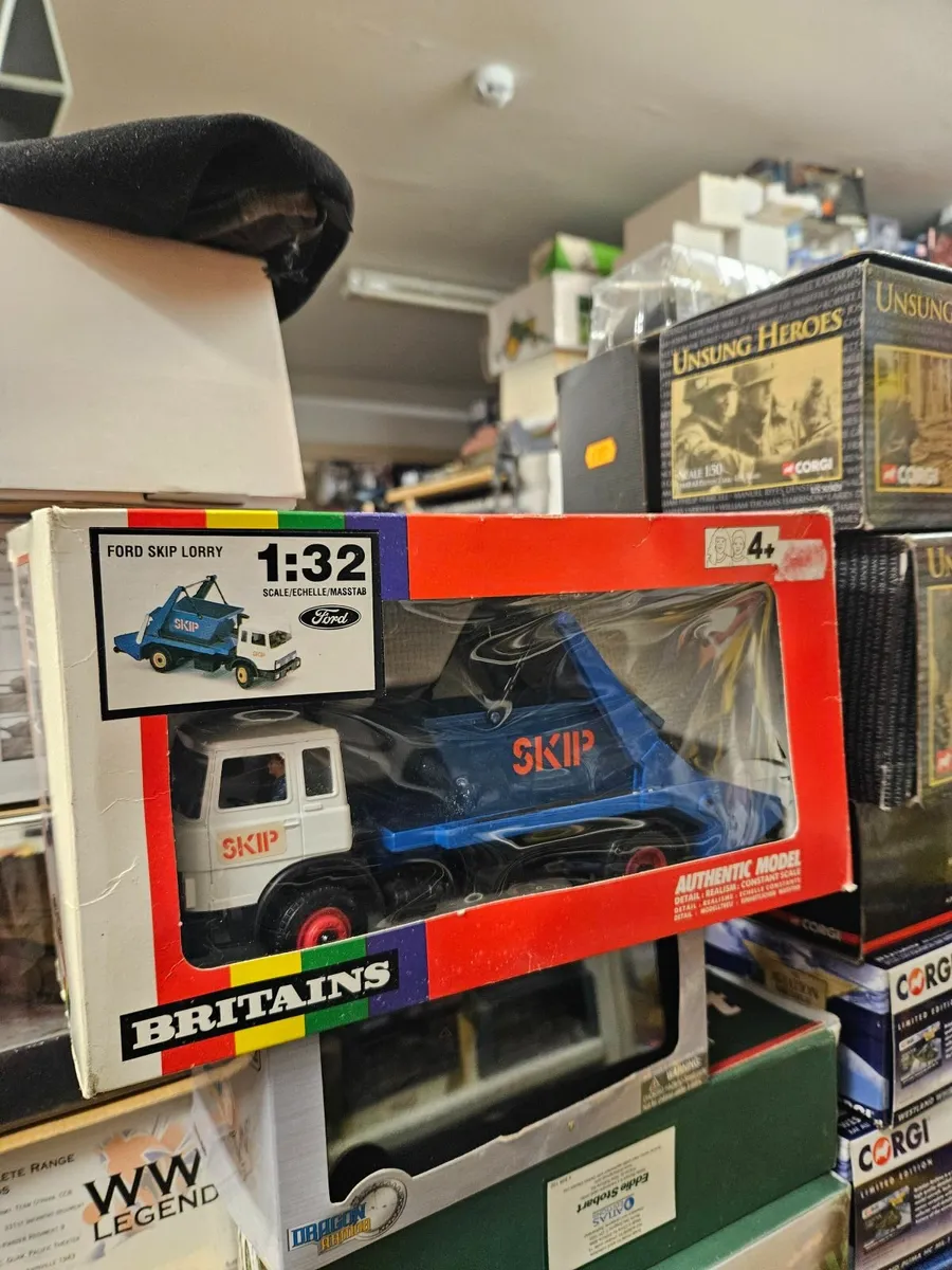 Britain's Iveco Skip Lorry 1.32