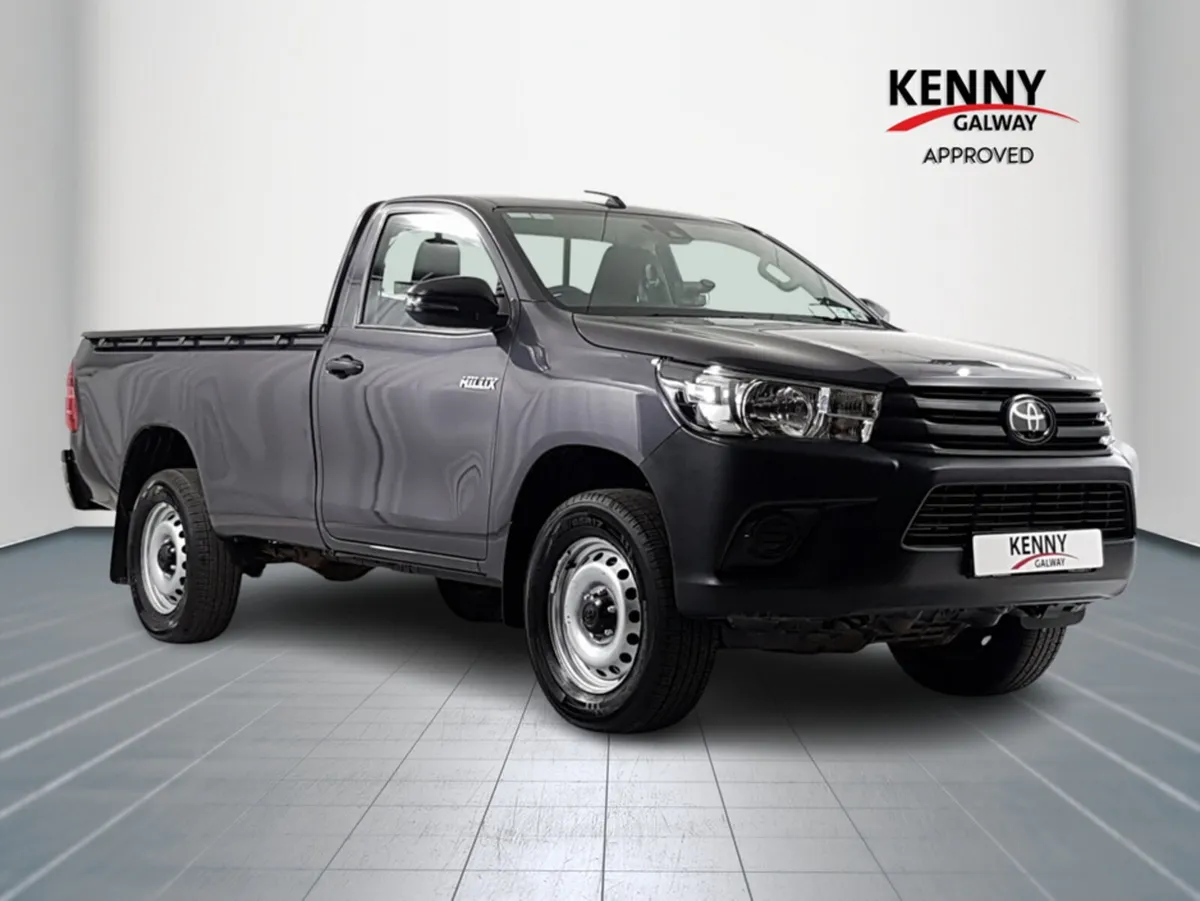 Toyota Hilux 2.4 DLX SINGLE CAB 2DR - Image 1