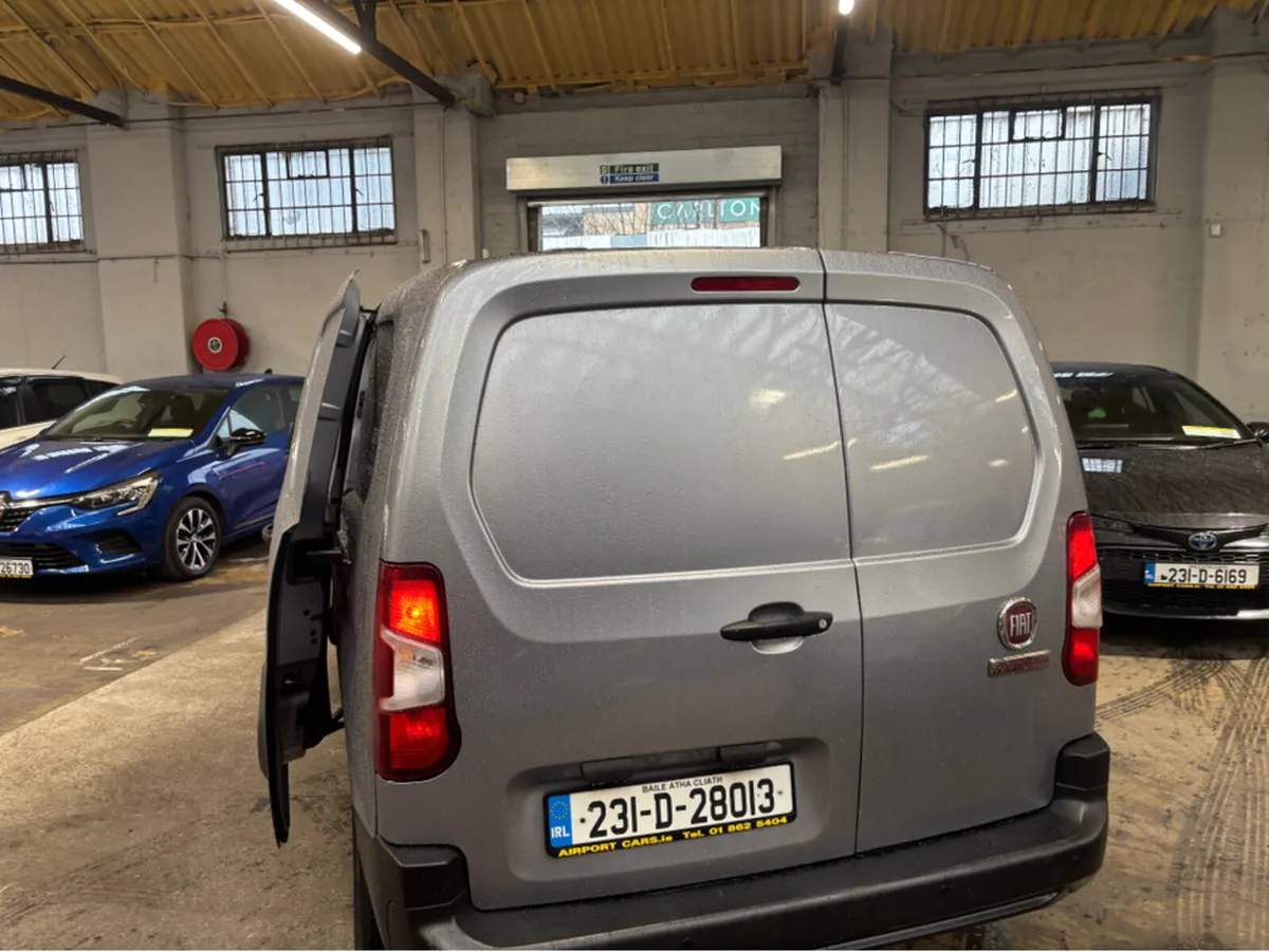 Fiat Doblo 1.5 LWB 3 seat 6 speed price €12195 plu - Image 4