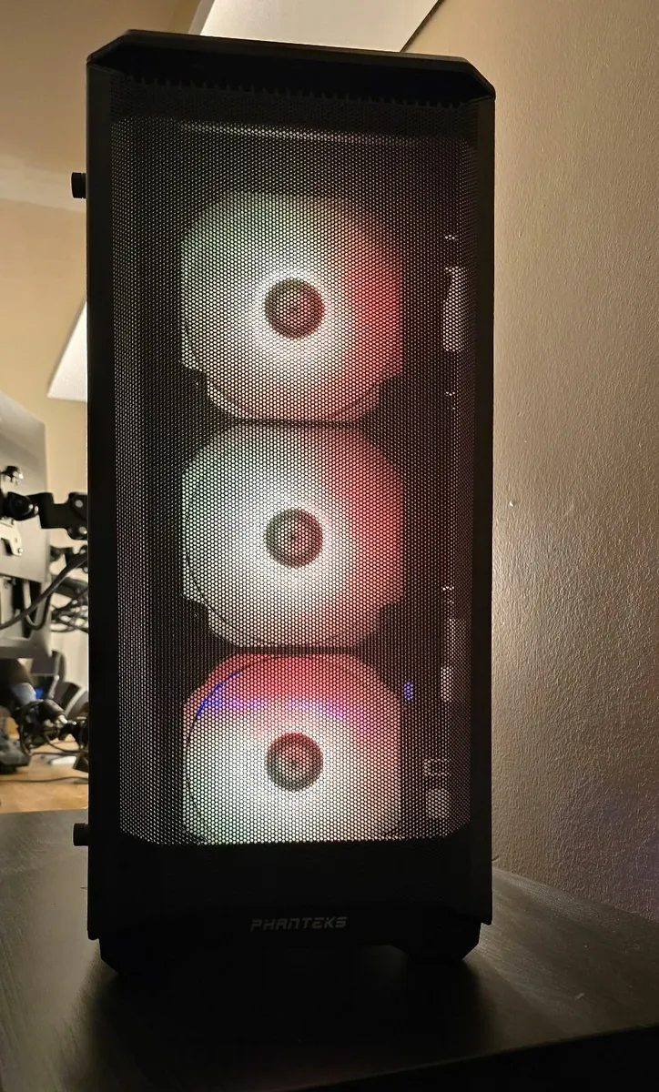 Phanteks Custom Watercooled i7 11th Gen RTX 3080 - Image 4