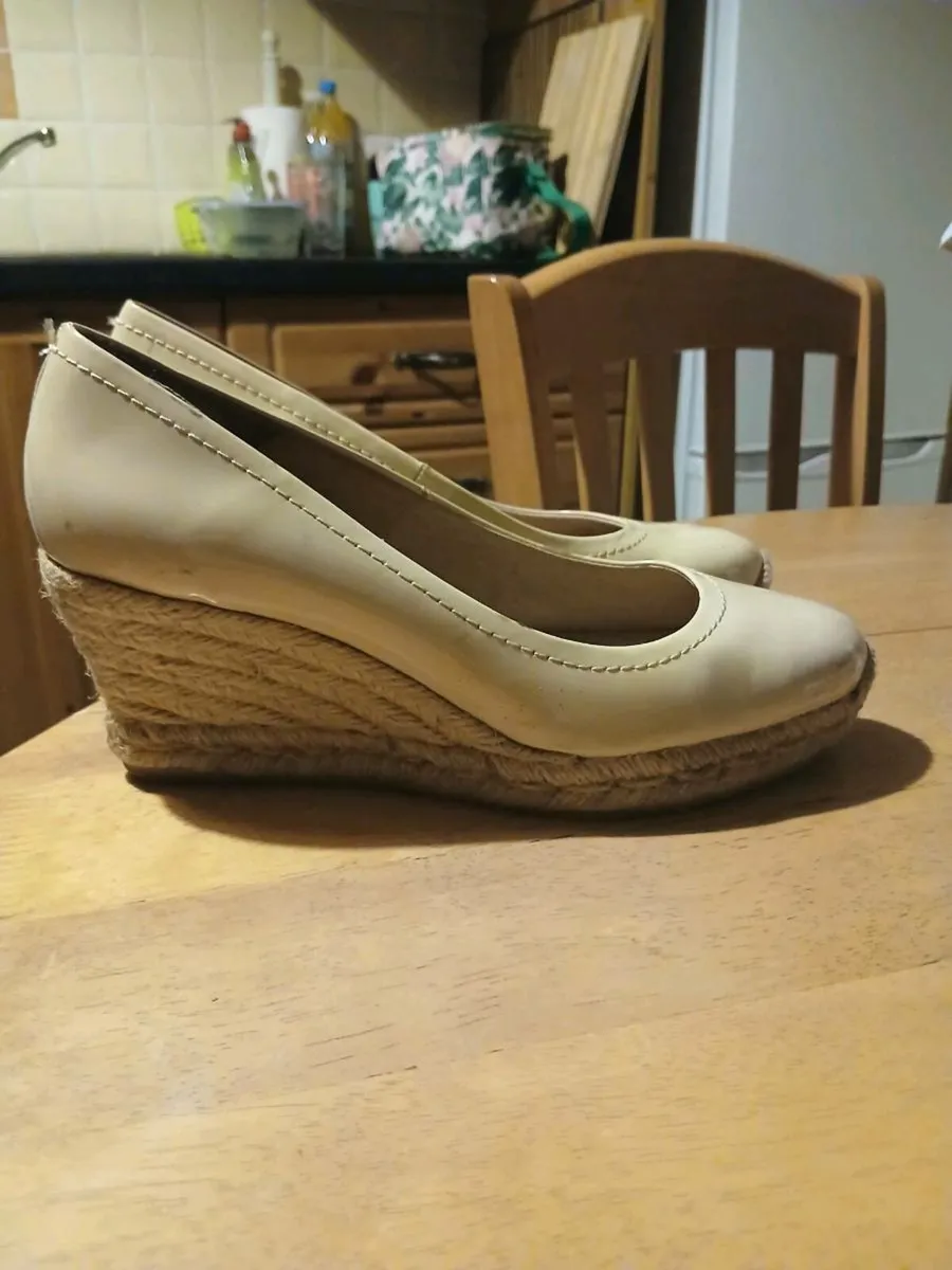 Beige shoes for collection only - Image 2