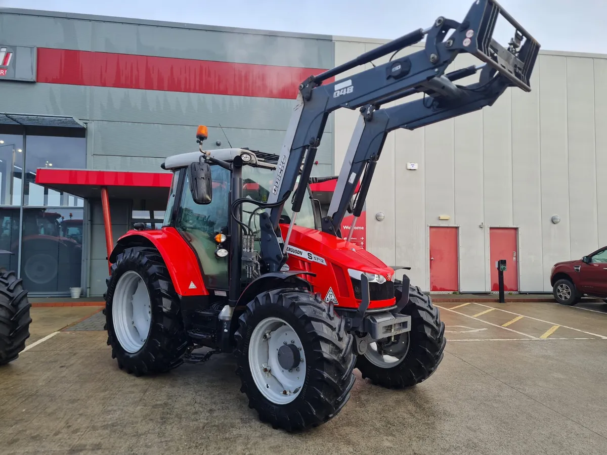 Massey Ferguson 5712S - Image 1