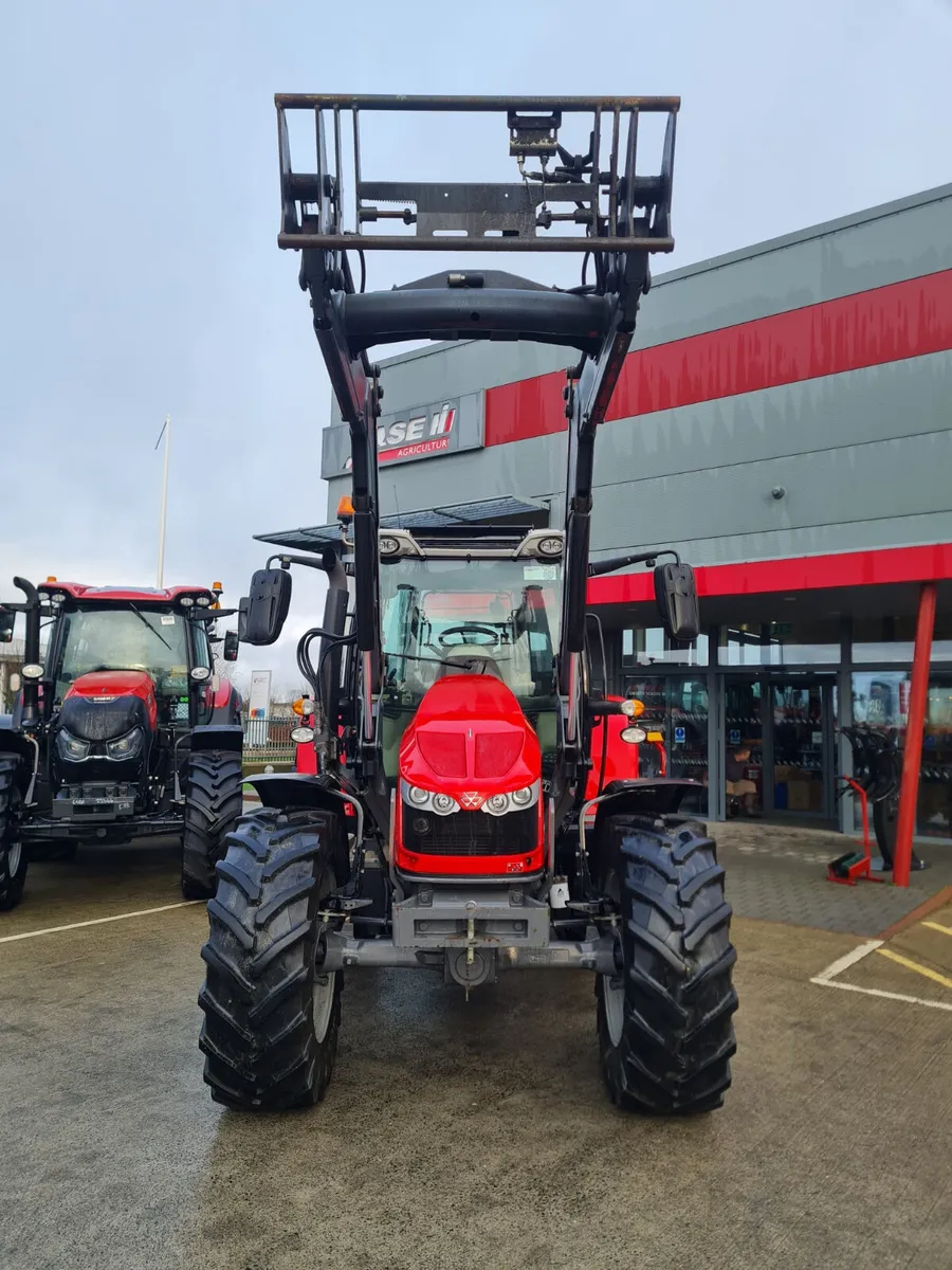 Massey Ferguson 5712S - Image 2