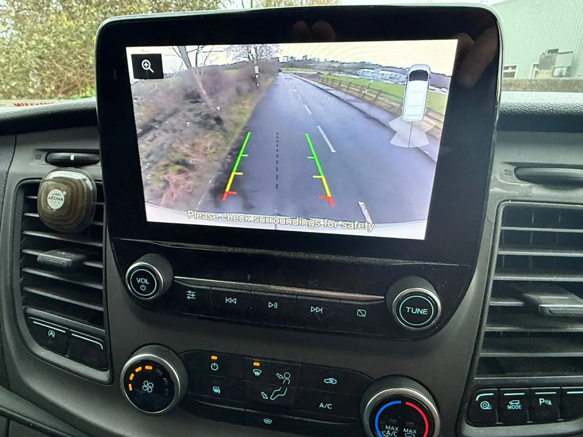 Ford Transit Trend  2021 - Image 4