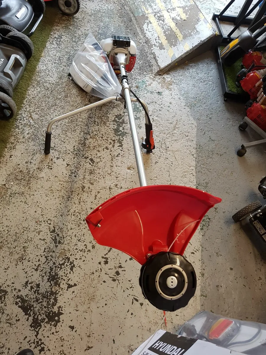MARUYAMA BRUSHCUTTER - FOR SALE - Image 3