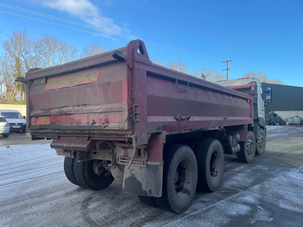 Hino 700 8 wheel tipper - Image 3