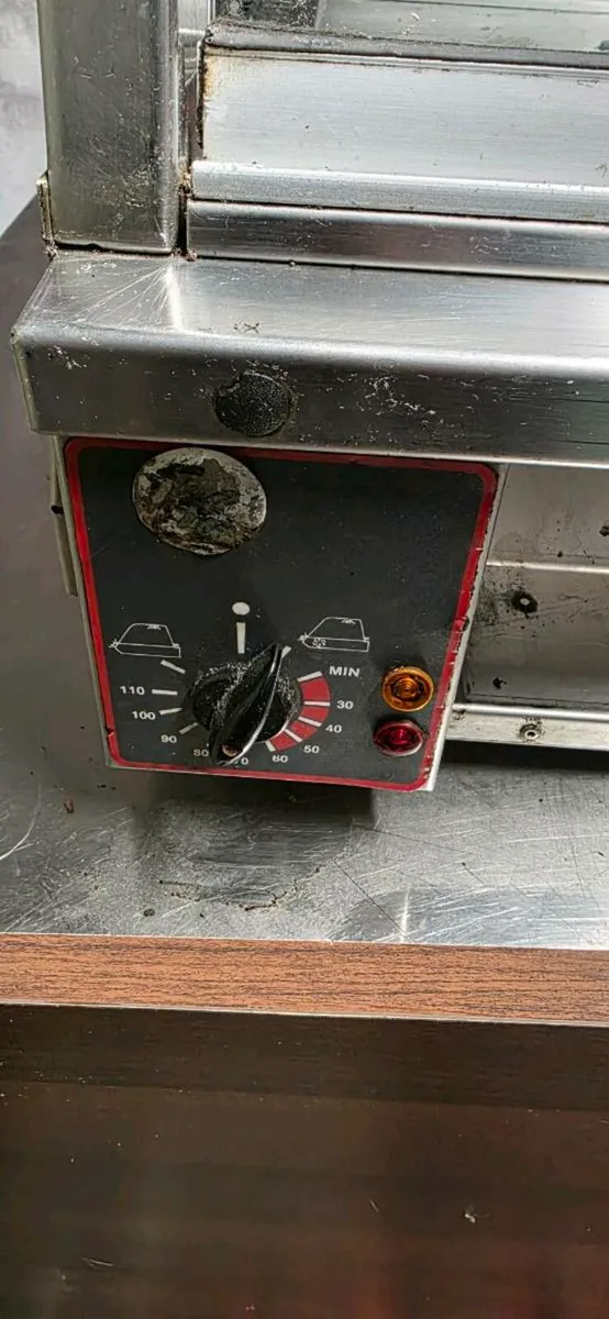 Hot Deli counter - Image 3