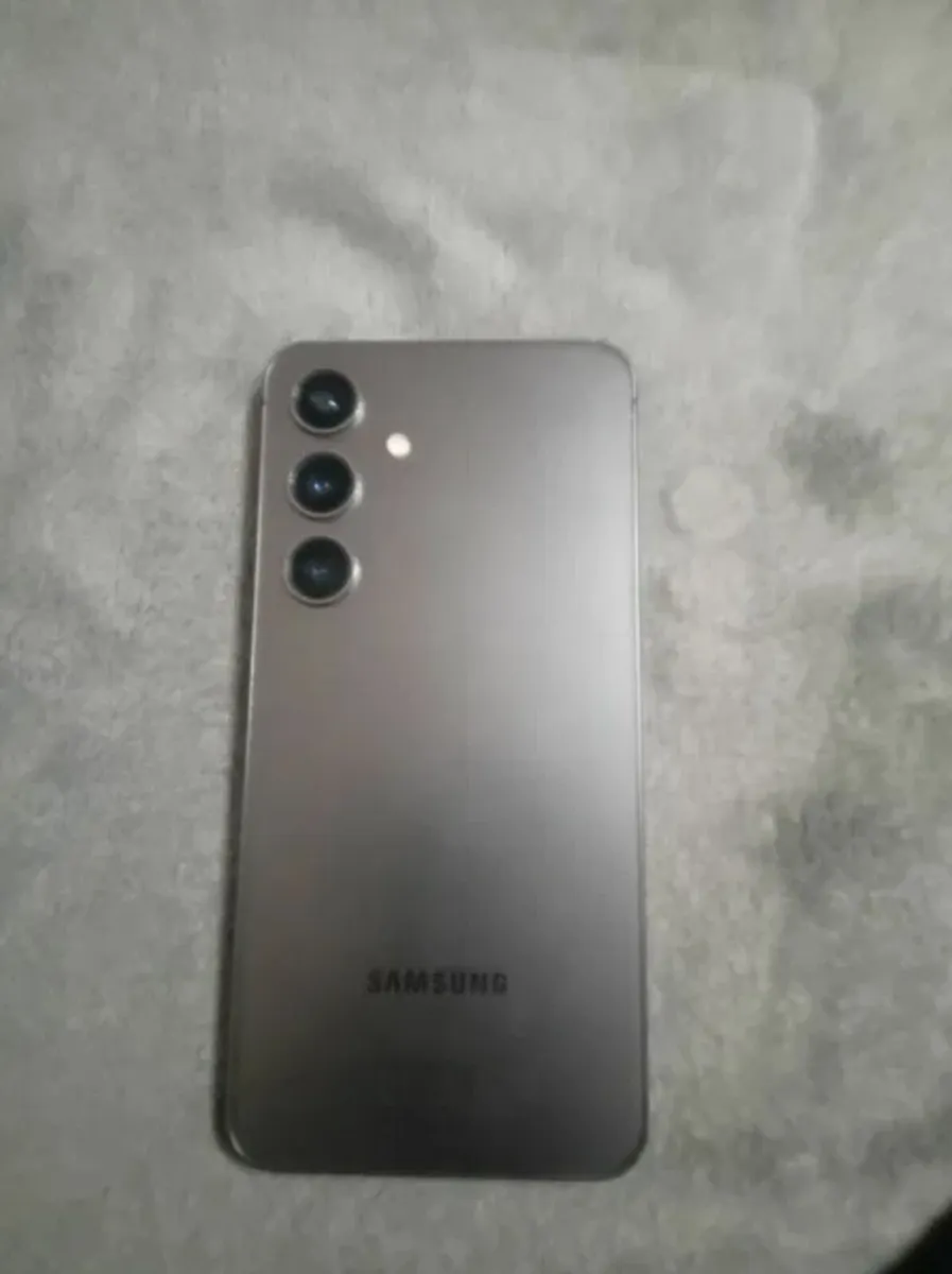 Samsung S24 128GB Used - Image 2