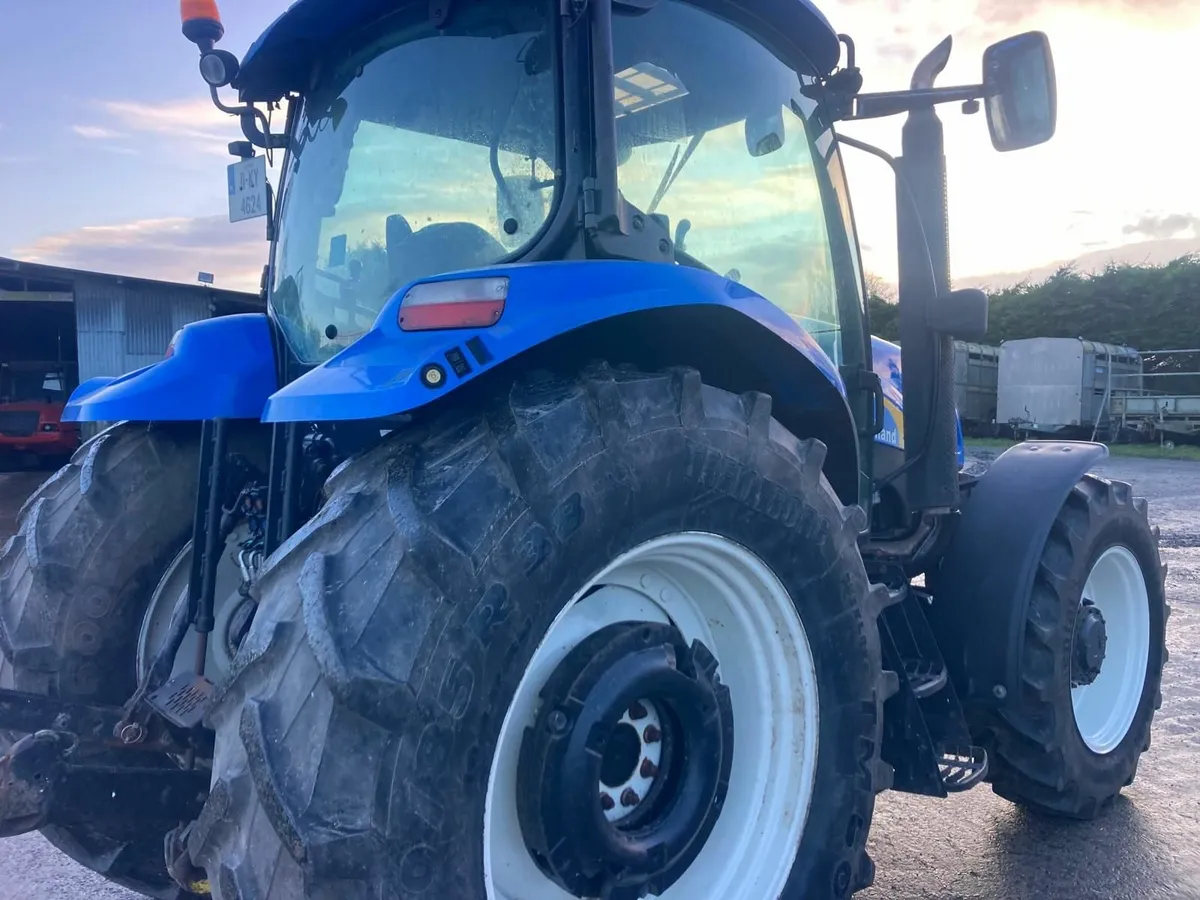 2011 New Holland T6010 - Image 4