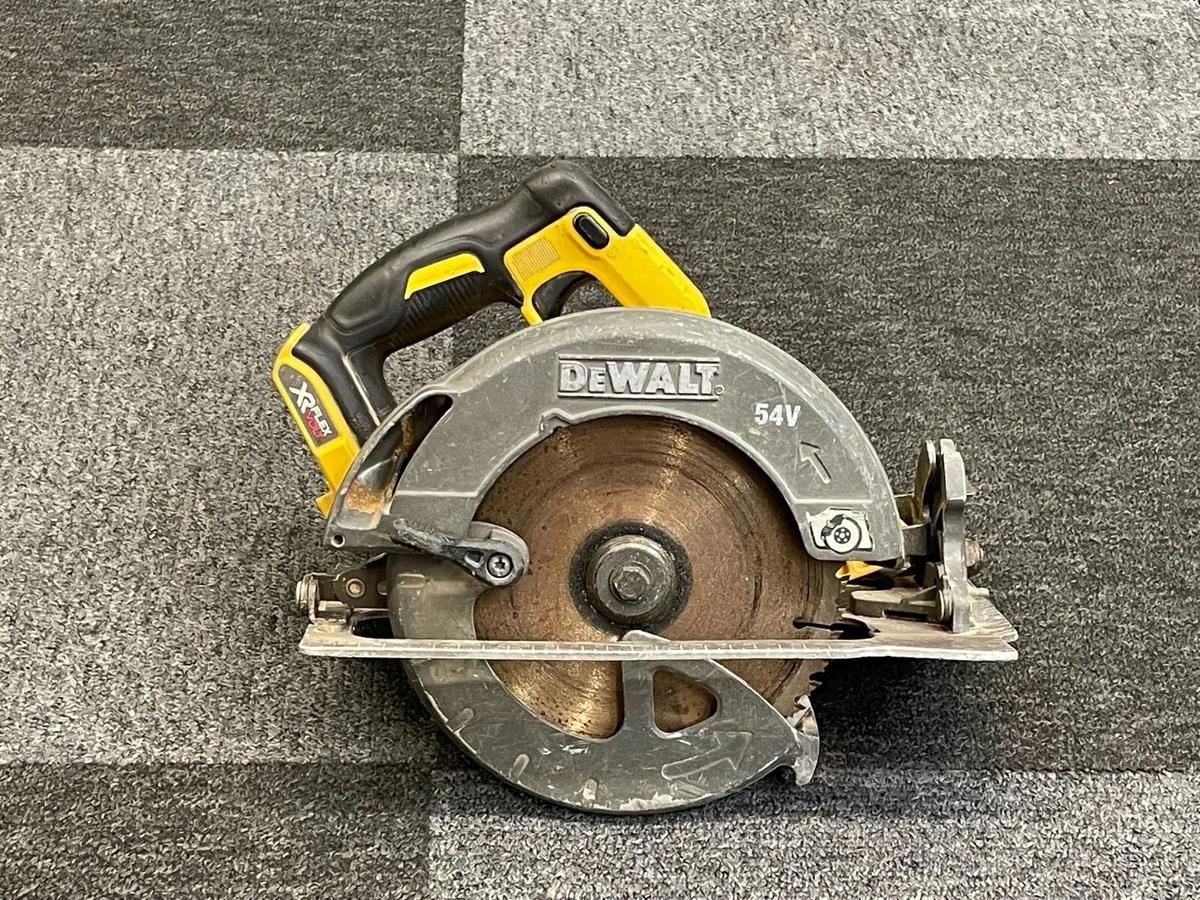 DeWalt 54v Circle Saw - Image 1