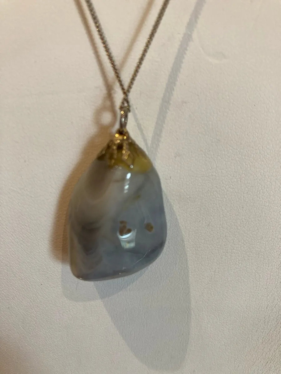 Sterling Silver Agate pendant and chain - Image 3