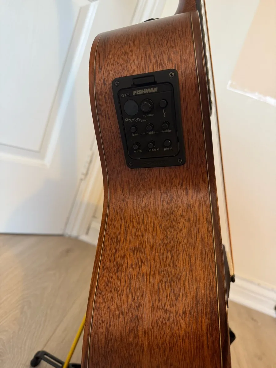 Walden G2070RCE Guitar - €1,200 New - Quick Sale - Image 4