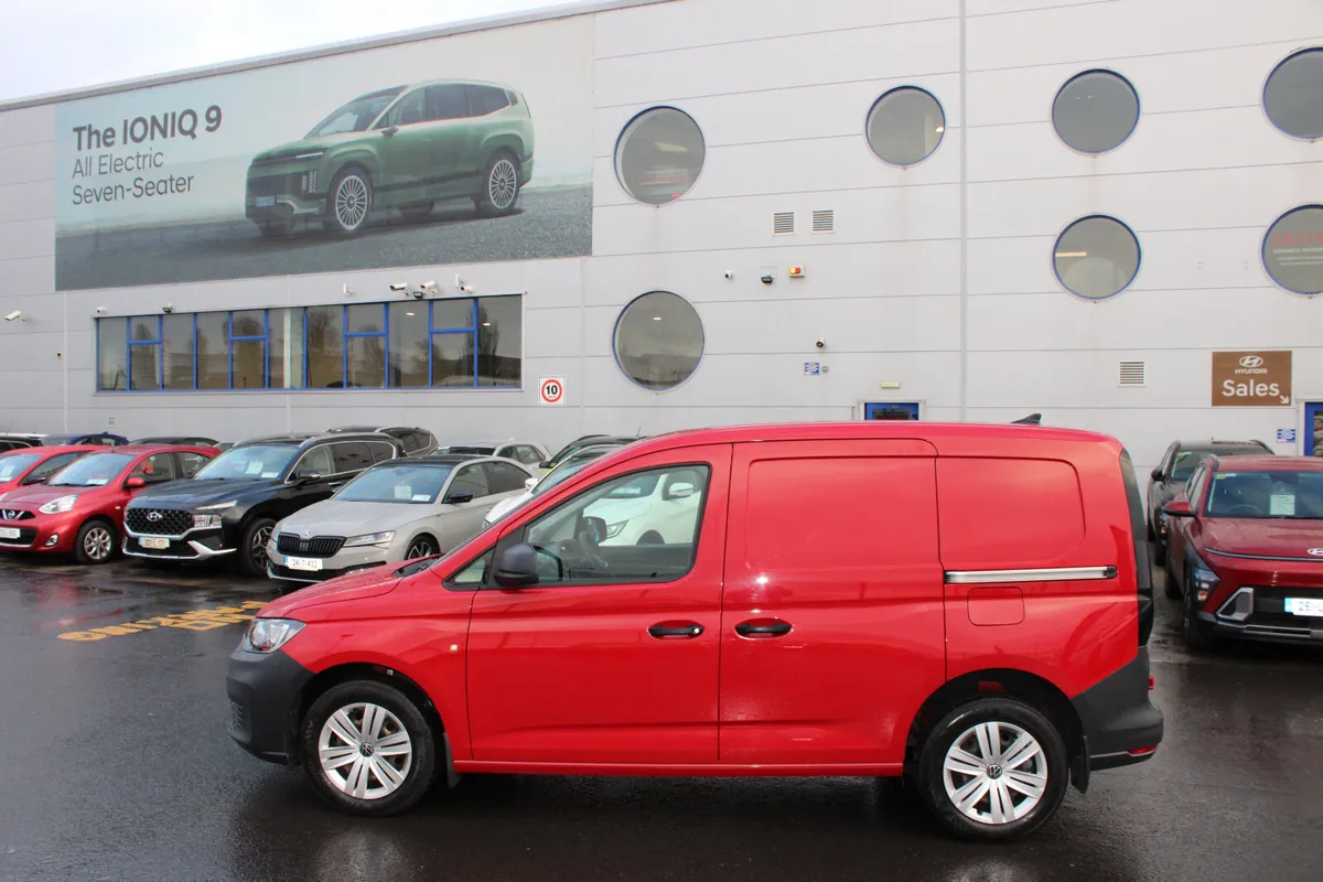 Volkswagen Caddy 2022 - Image 2