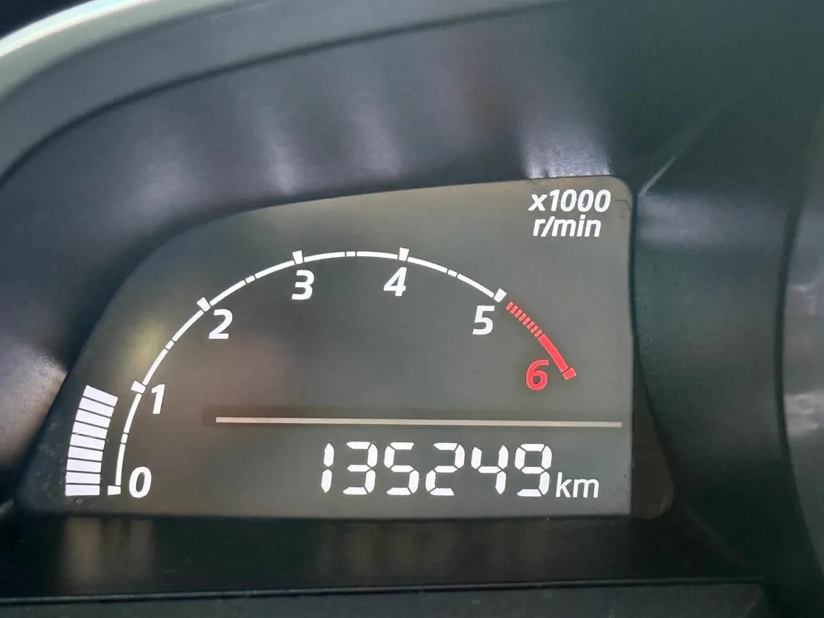 2014 Mazda 3 Diesel - Image 4