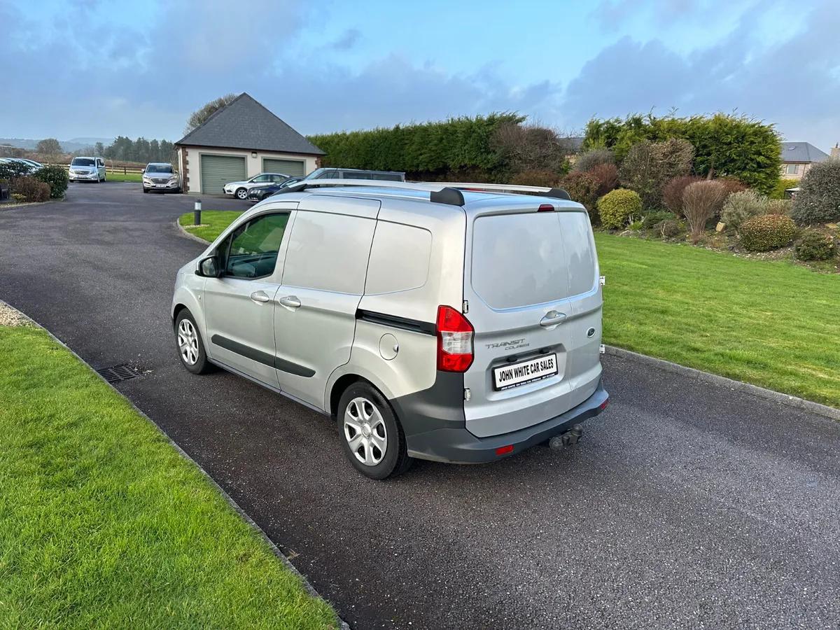Ford Transit Courier 2015 - Image 3