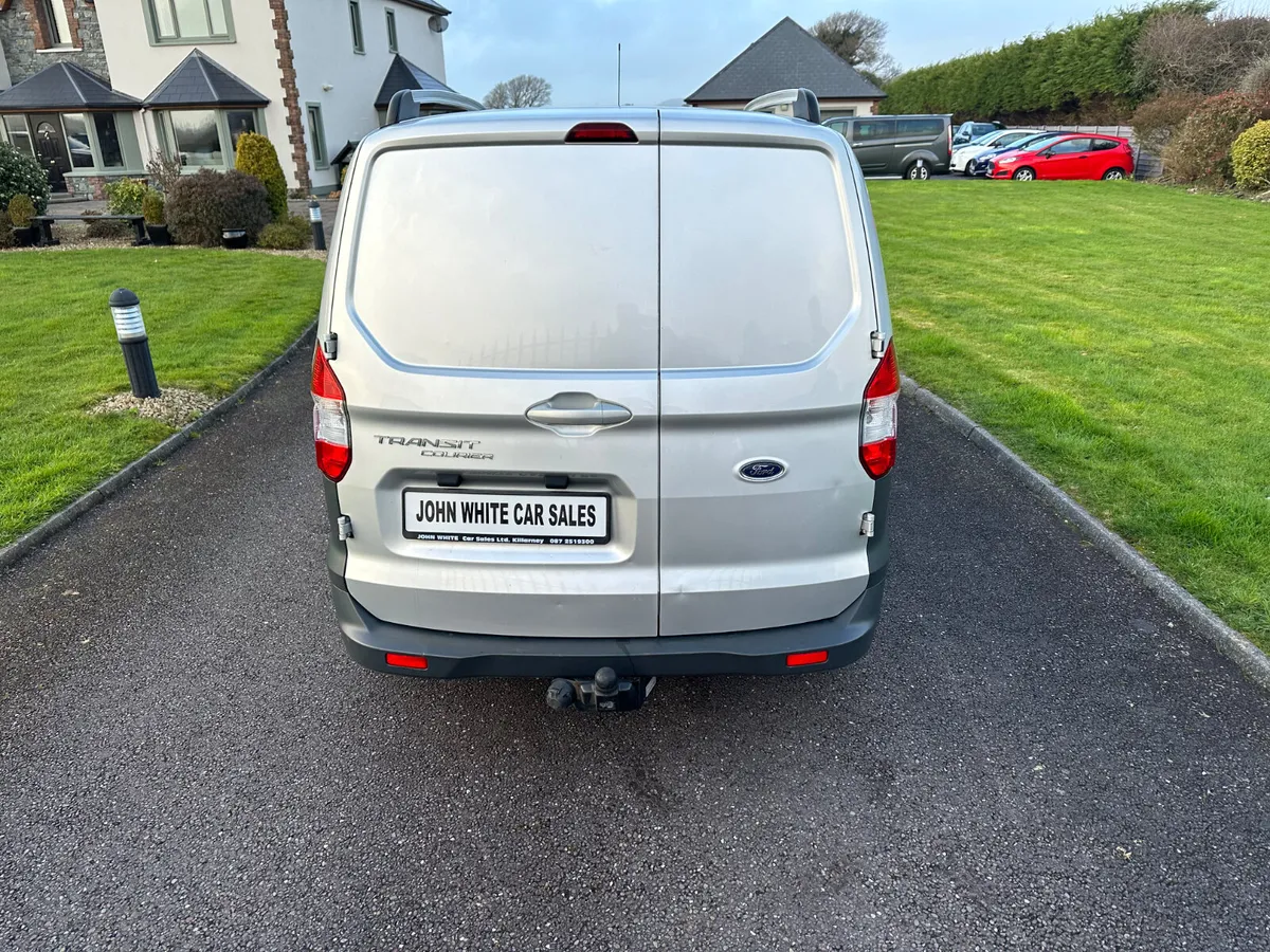 Ford Transit Courier 2015 - Image 4
