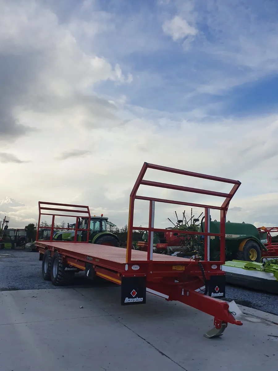 BROUGHAN 28FT & 24ft BALE TRAILER - Image 3