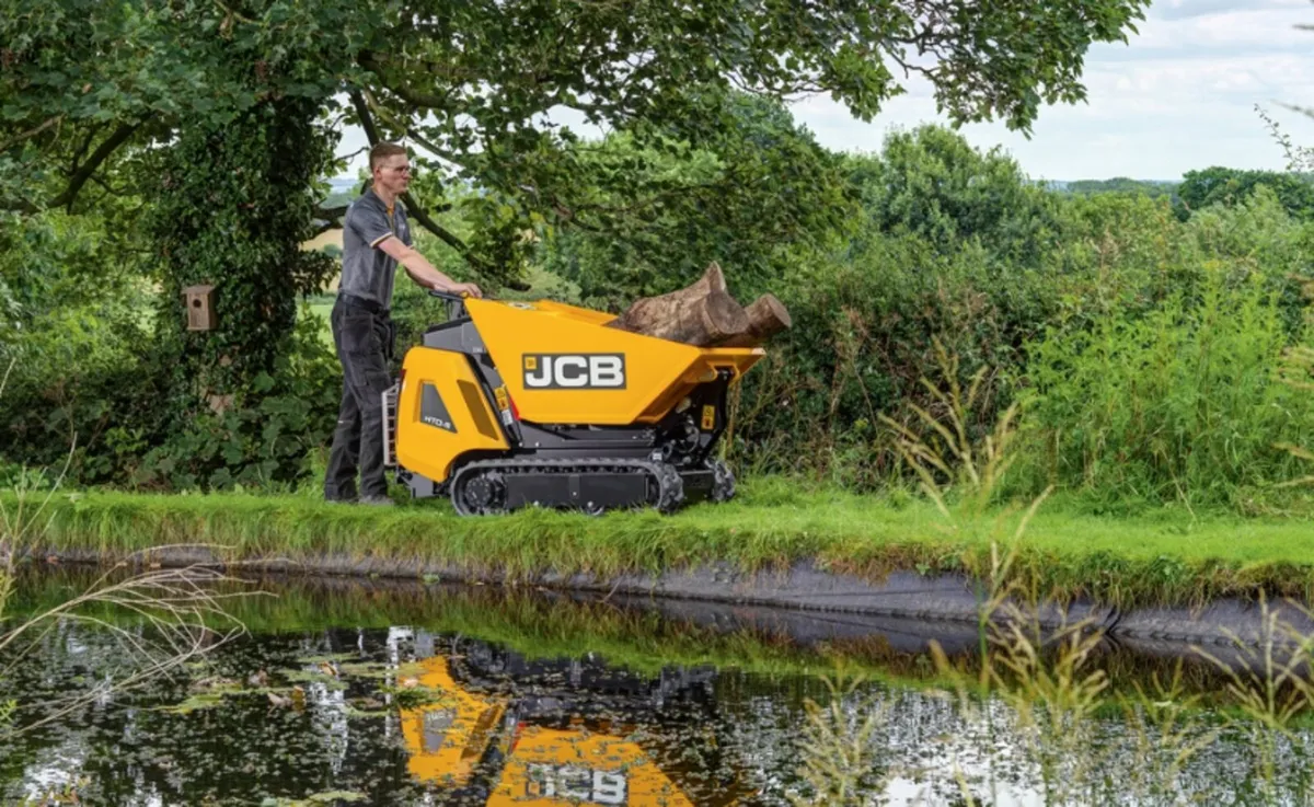 JCB Diesel Step Dumpster - Image 3