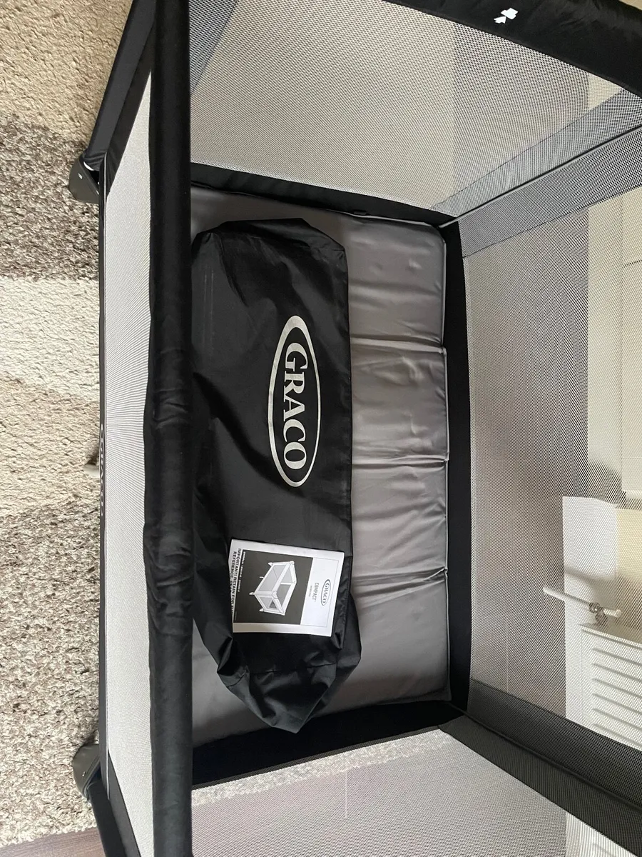 Travel Cot by Graco - Image 4