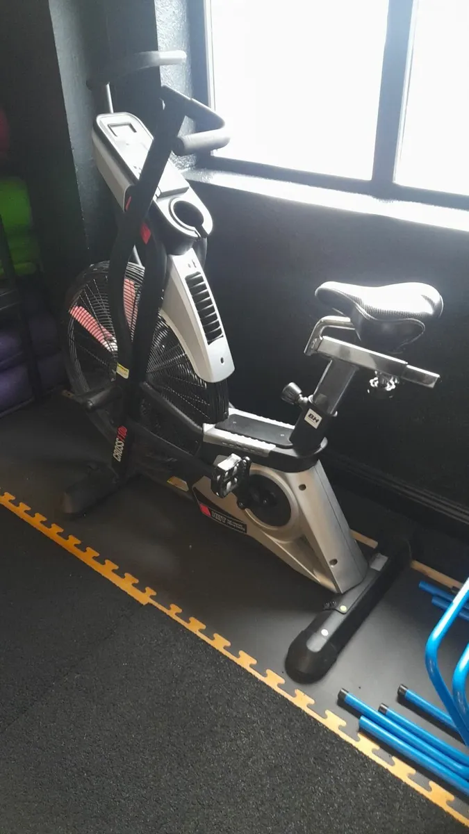 Exercise bike - Image 1