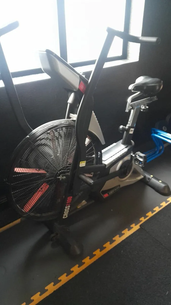 Exercise bike - Image 2